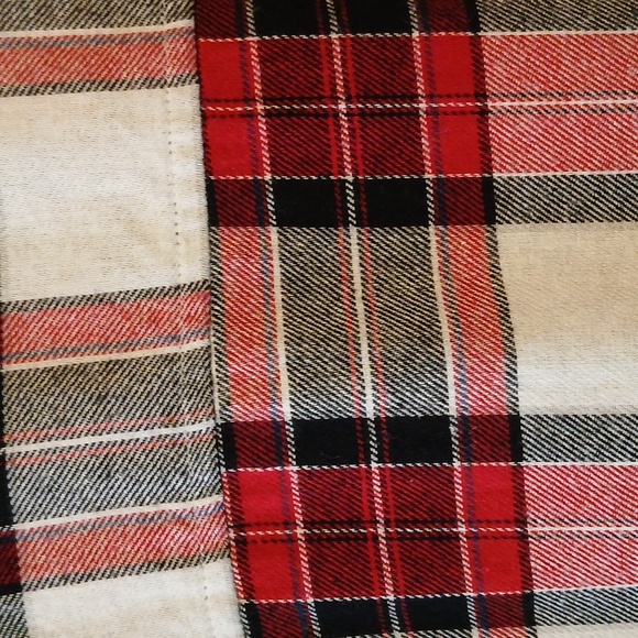 TrueCraft Men's Tartan Flannel Button Down Shirt In Red/White/Grey - Picture 4 of 5